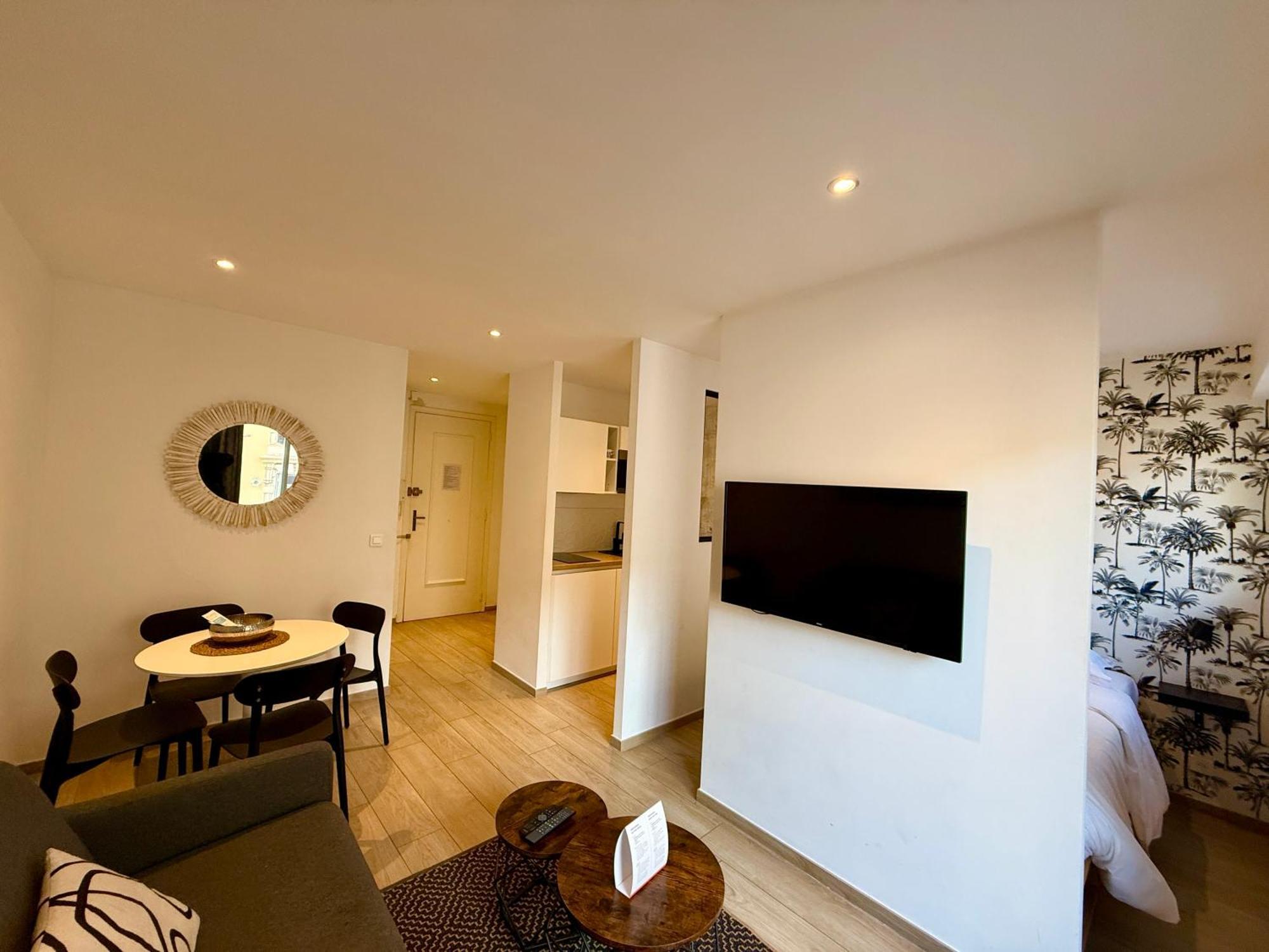 C001-Beau Studio Neuf Situe Au Centre Cannes Dış mekan fotoğraf